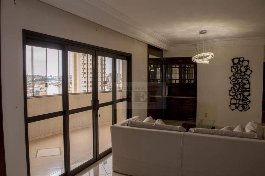 Apartamento, 3 quartos, 357 m² - Foto 4