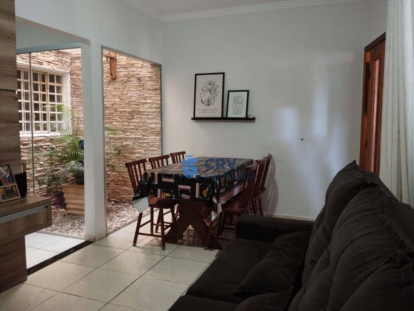 Casa à venda com 3 quartos, 90m² - Foto 1