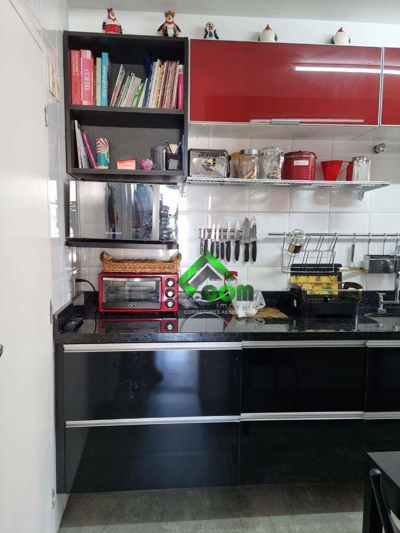 Apartamento à venda com 3 quartos, 200m² - Foto 4