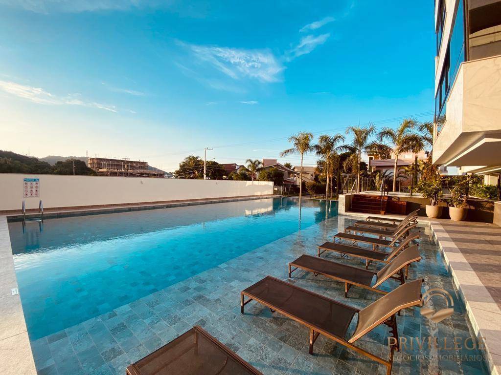 Cobertura, 3 quartos, 178 m² - Foto 2