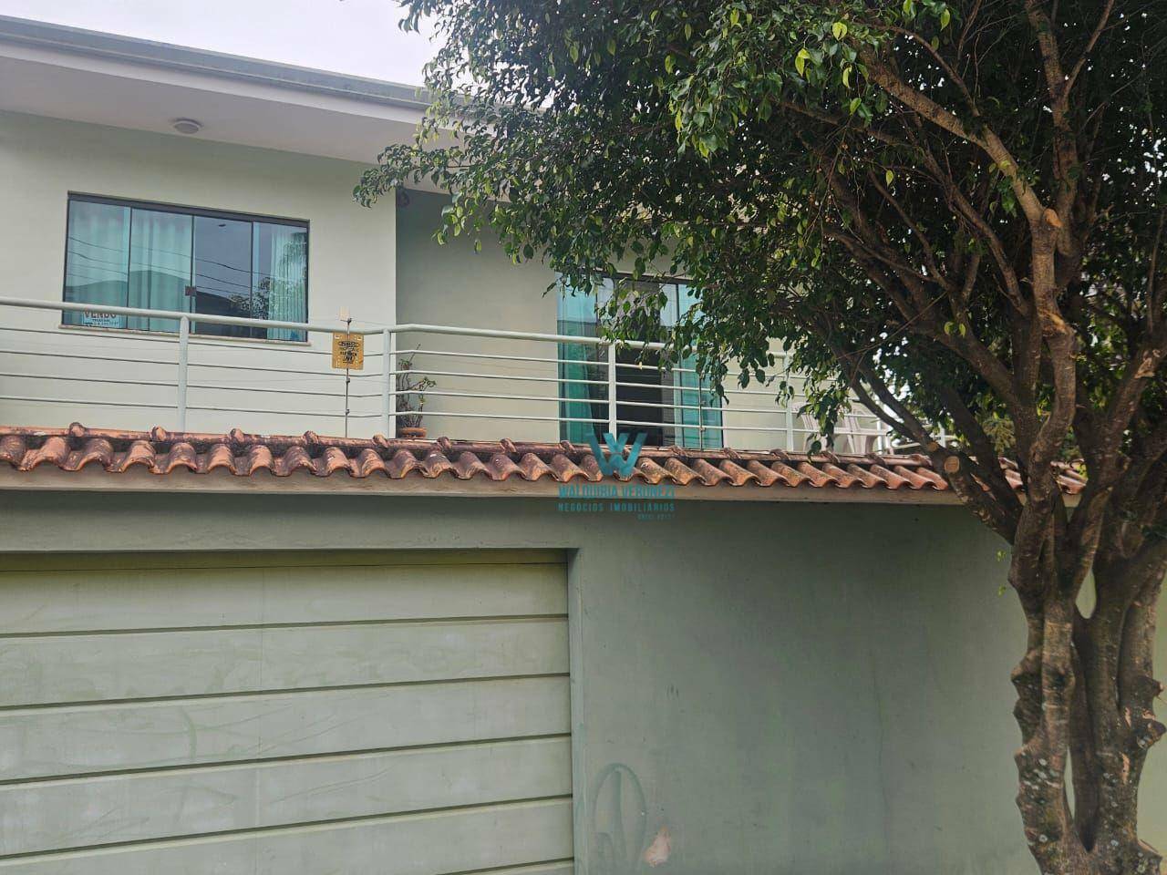 Casa, 4 quartos, 273 m² - Foto 1