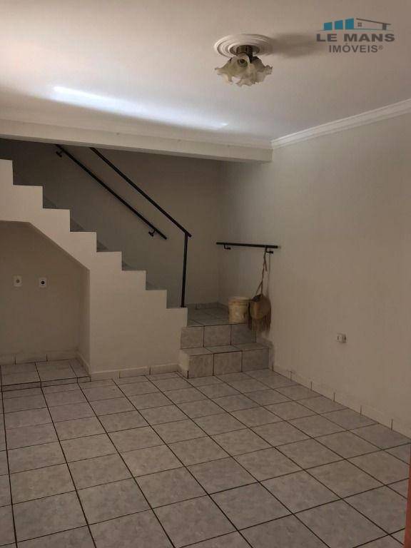 Casa à venda com 3 quartos, 179m² - Foto 4