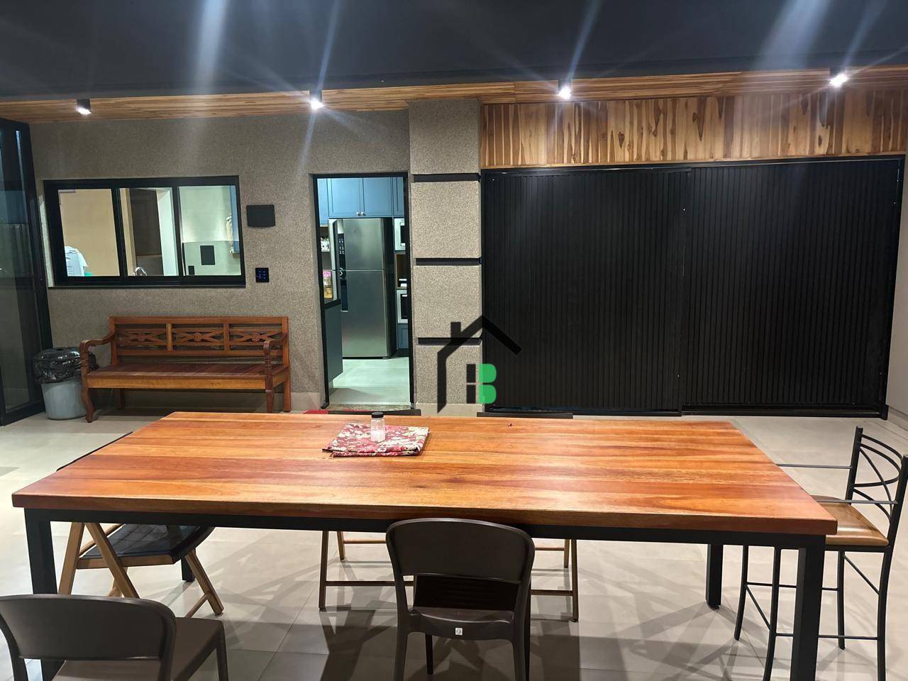 Casa, 4 quartos, 240 m² - Foto 4