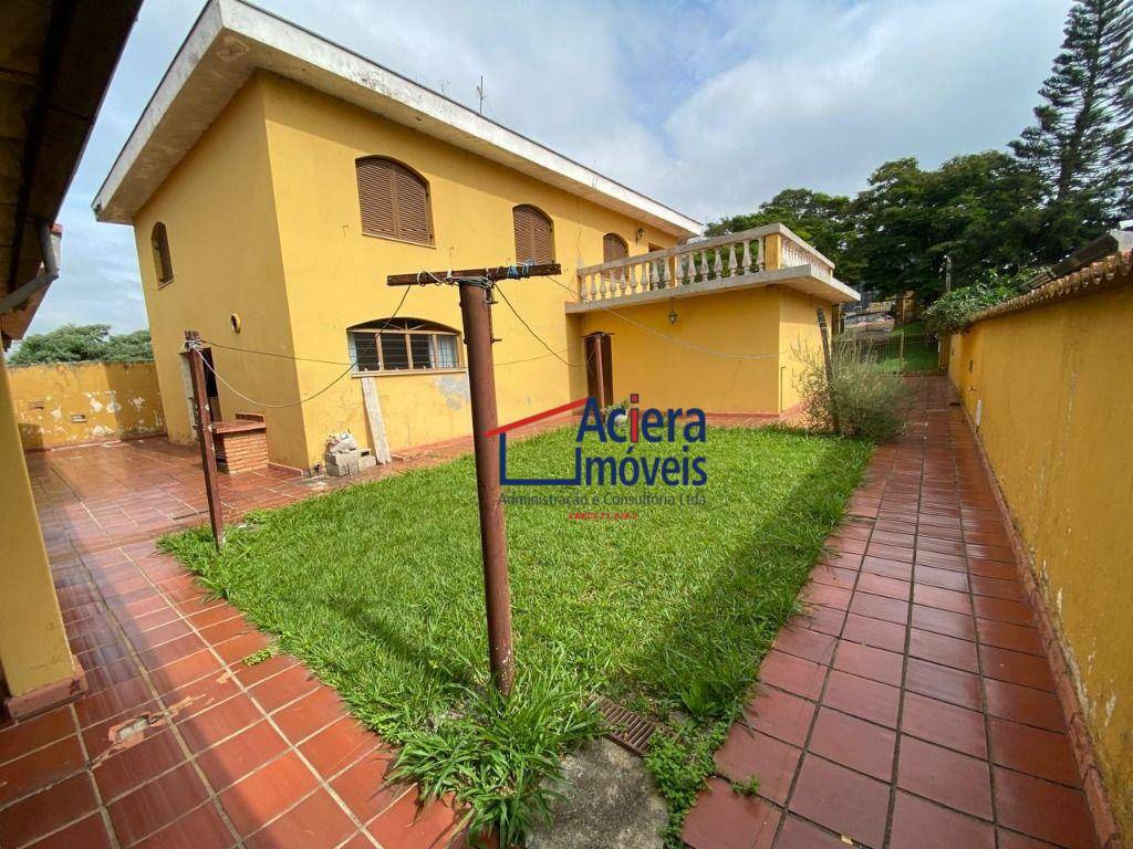 Casa de Condomínio para alugar com 5 quartos, 400m² - Foto 39