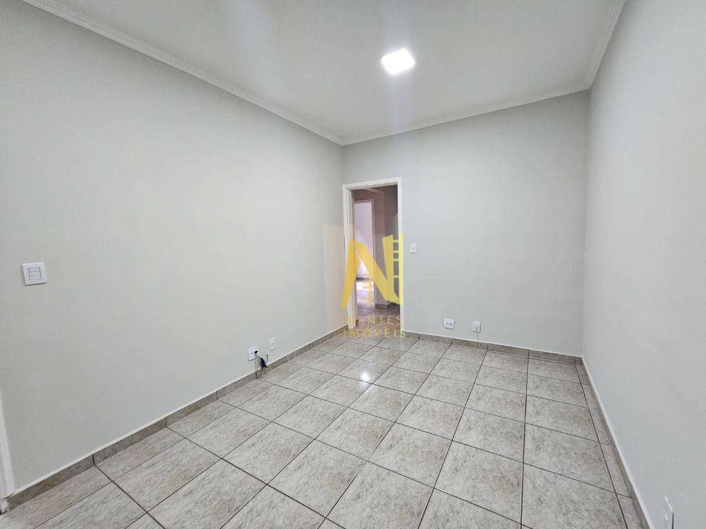 Casa à venda com 3 quartos, 162m² - Foto 7