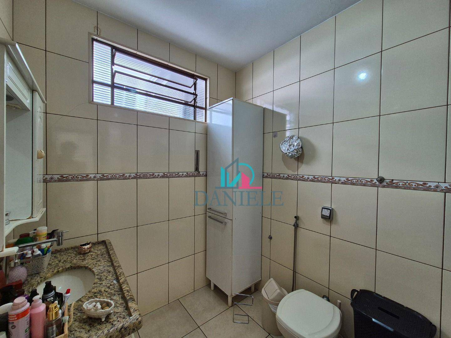 Casa à venda com 3 quartos, 182m² - Foto 11