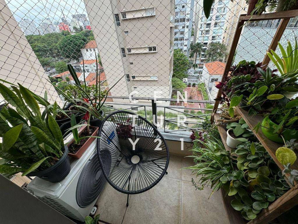 Apartamento à venda com 2 quartos, 67m² - Foto 6