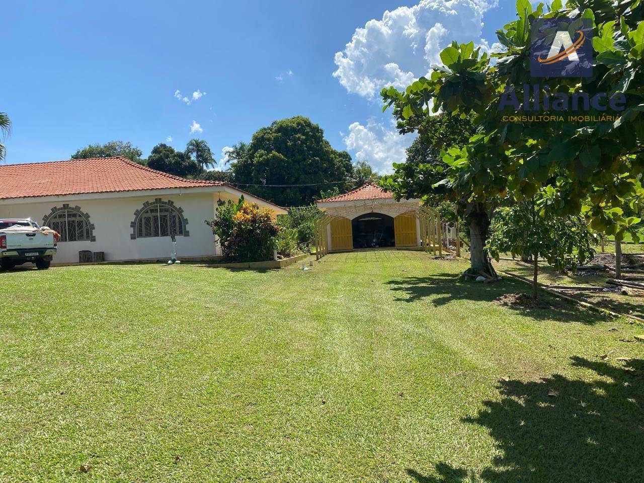 Chácara à venda com 2 quartos, 376m² - Foto 2