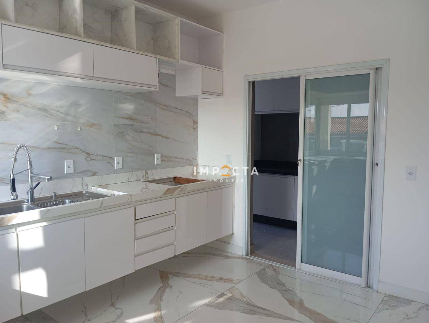 Casa à venda com 3 quartos, 290m² - Foto 15