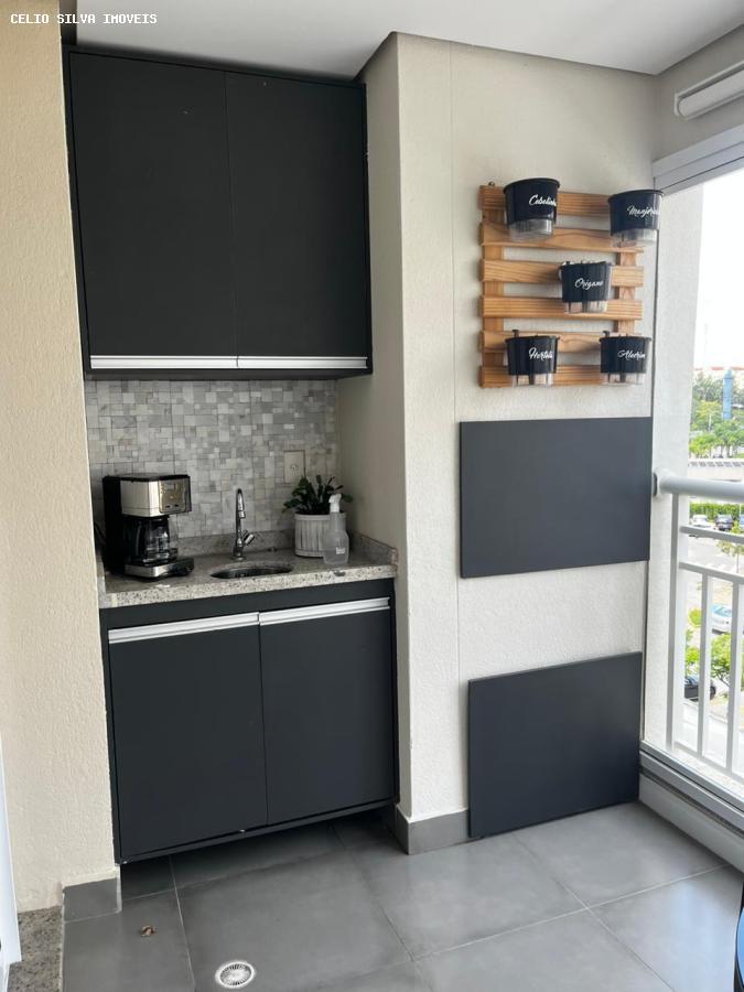 Apartamento à venda com 3 quartos, 70m² - Foto 2