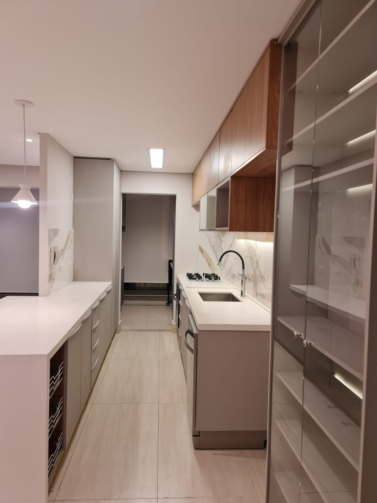 Apartamento à venda com 3 quartos, 103m² - Foto 3