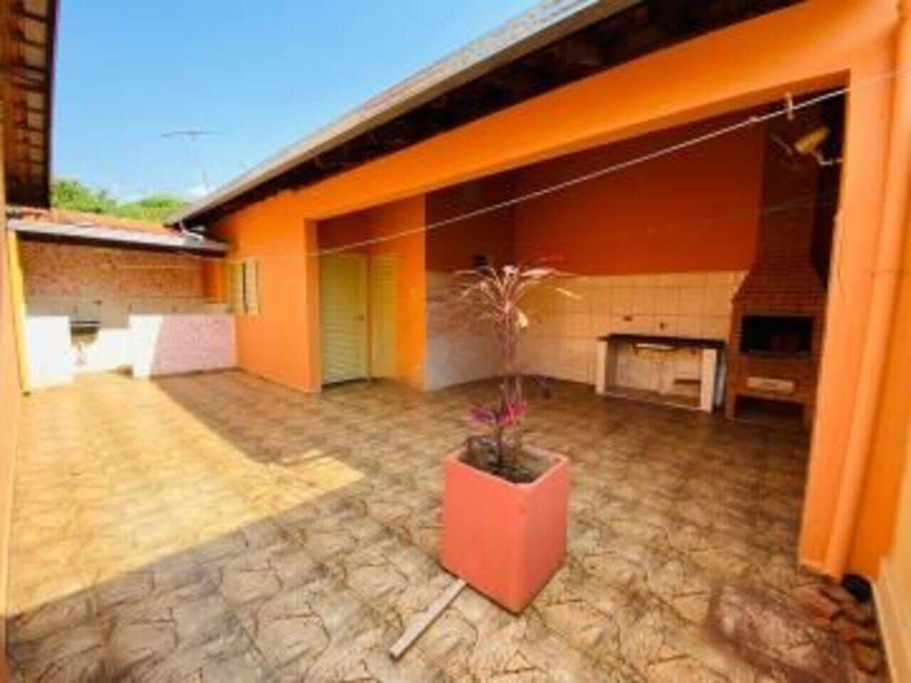 Casa para alugar com 3 quartos, 201m² - Foto 5