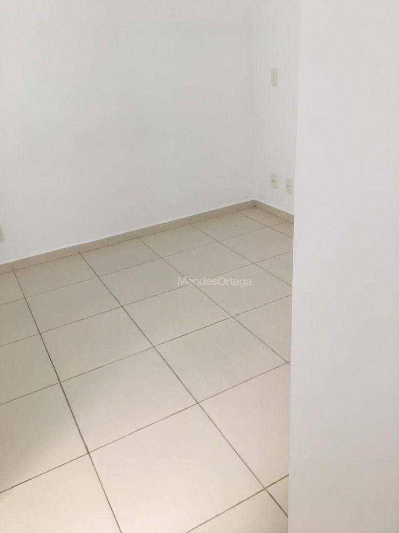 Apartamento para alugar com 3 quartos, 66m² - Foto 6