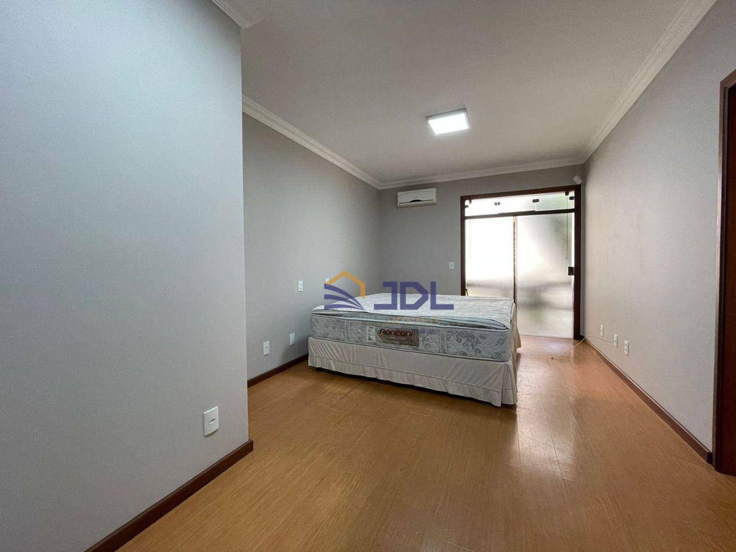 Casa à venda com 3 quartos, 467m² - Foto 11