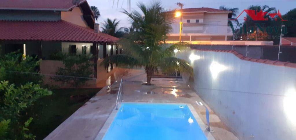 Casa de Condomínio à venda com 3 quartos, 255m² - Foto 2