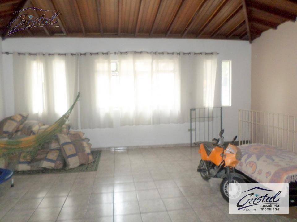 Casa à venda com 4 quartos, 150m² - Foto 1