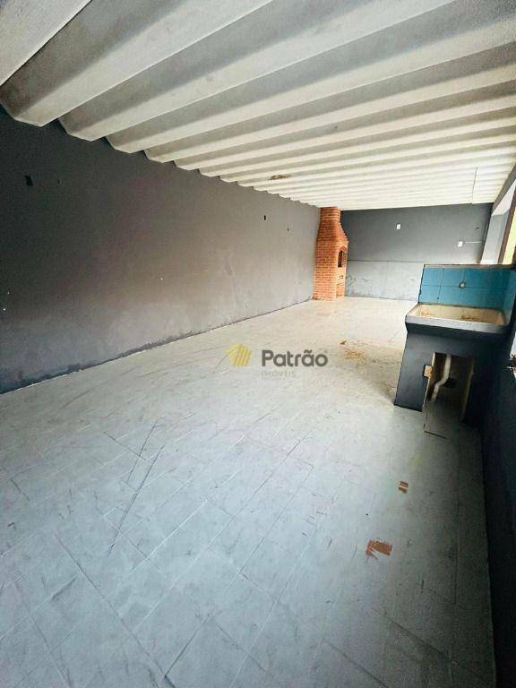 Casa para alugar com 3 quartos, 185m² - Foto 24