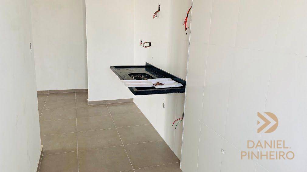 Apartamento à venda com 2 quartos, 70m² - Foto 7