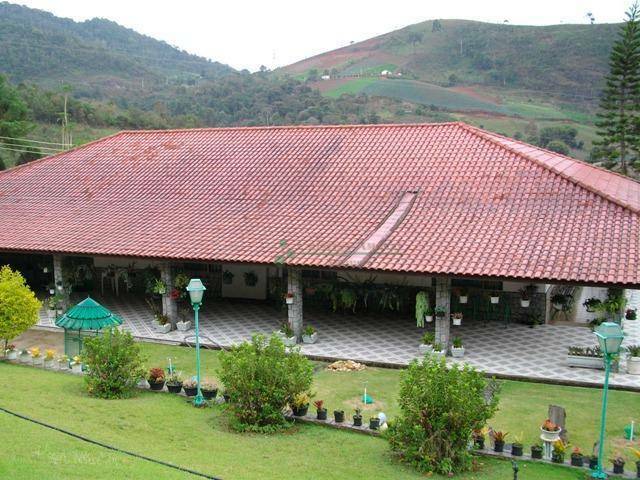 Fazenda à venda com 3 quartos, 400m² - Foto 2