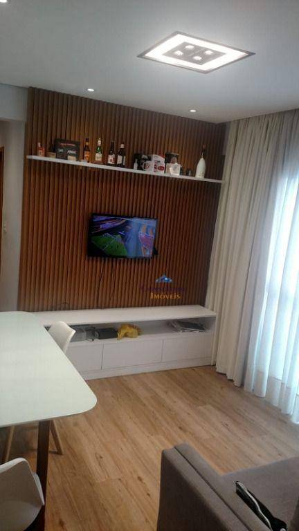 Apartamento à venda com 2 quartos, 67m² - Foto 2