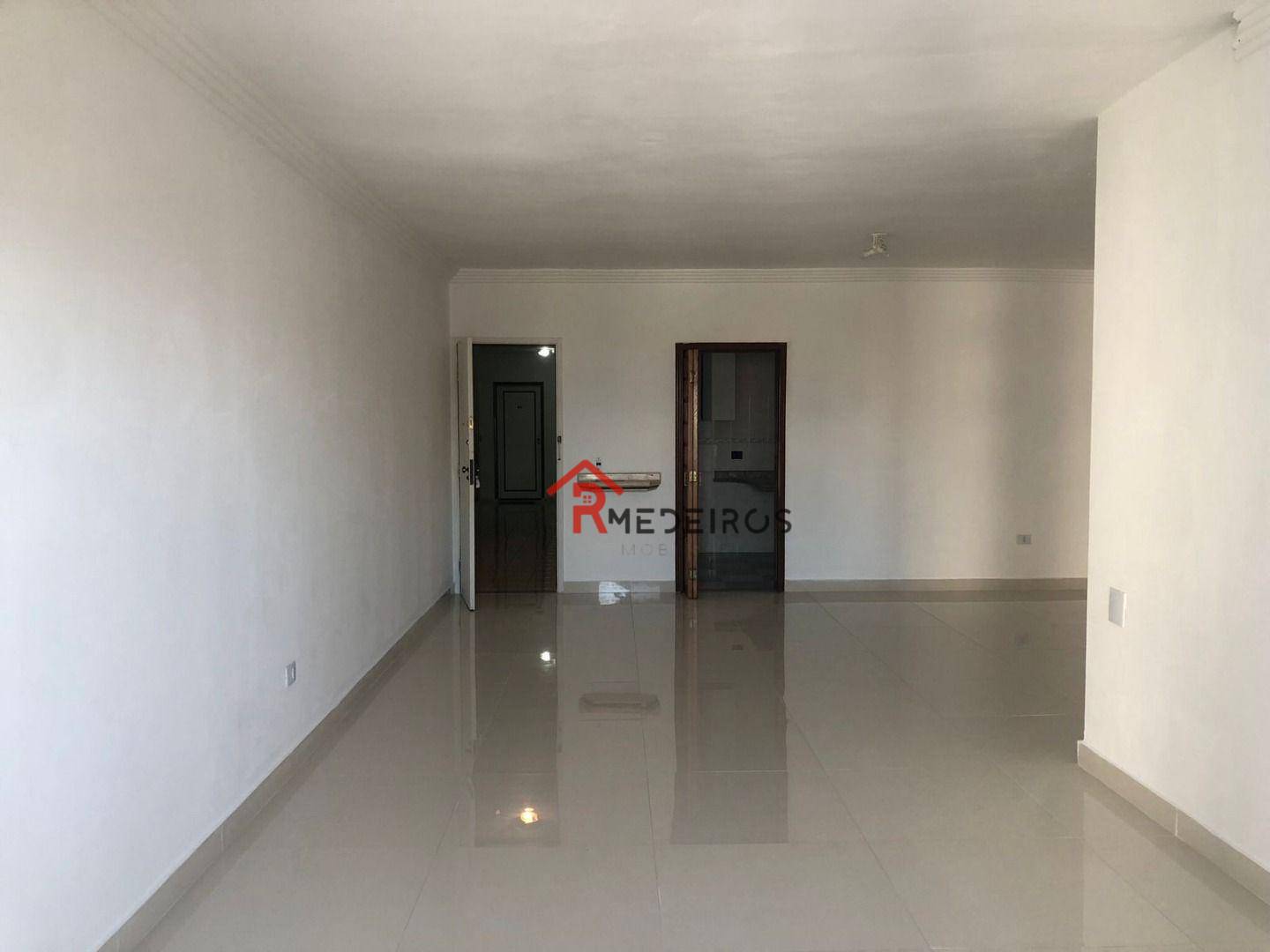 Apartamento à venda com 3 quartos, 138m² - Foto 4