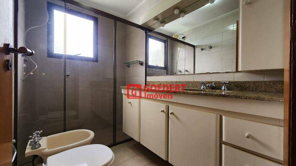 Apartamento para alugar com 4 quartos, 168m² - Foto 24