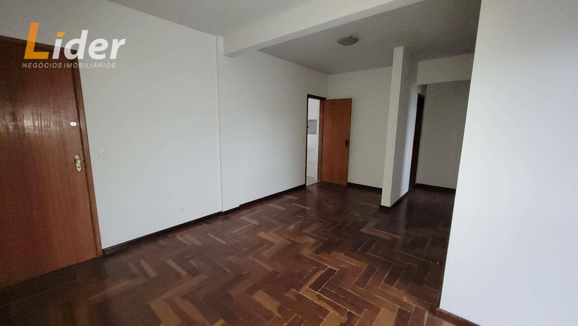 Apartamento para alugar com 2 quartos, 105m² - Foto 3