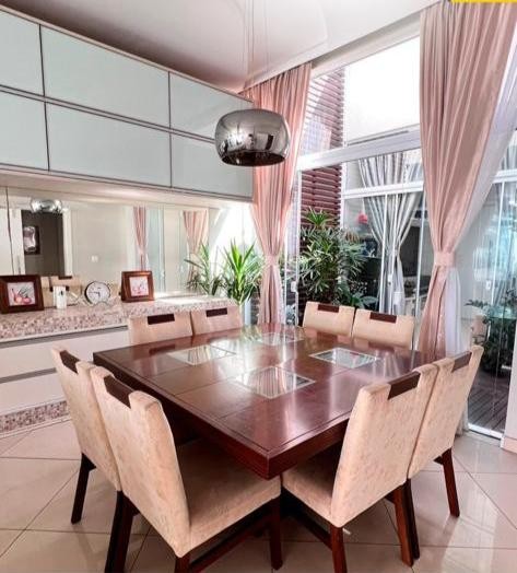 Casa, 3 quartos, 207 m² - Foto 2