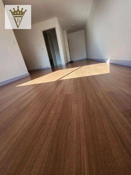 Apartamento à venda com 3 quartos, 80m² - Foto 2