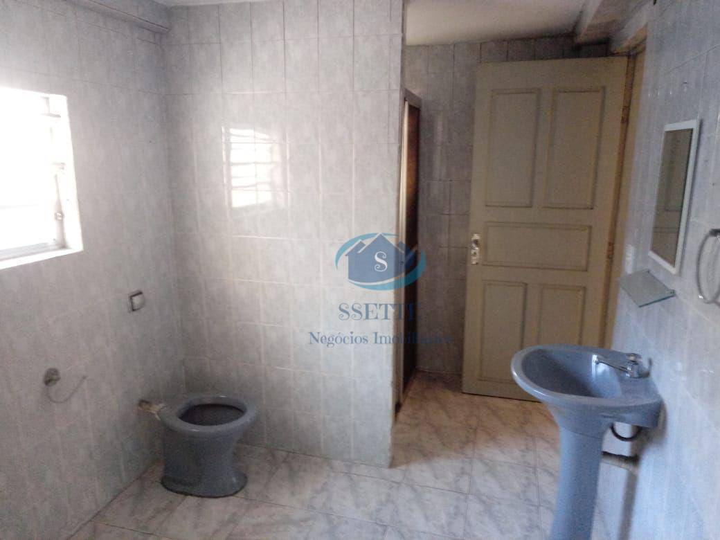 Sobrado para alugar com 2 quartos, 150m² - Foto 12