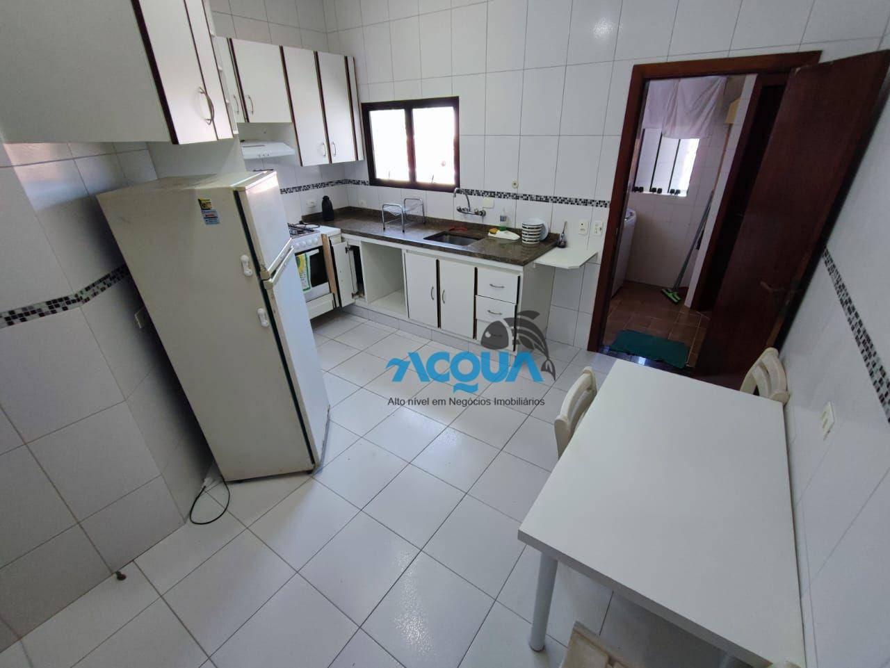 Apartamento à venda com 3 quartos, 205m² - Foto 3