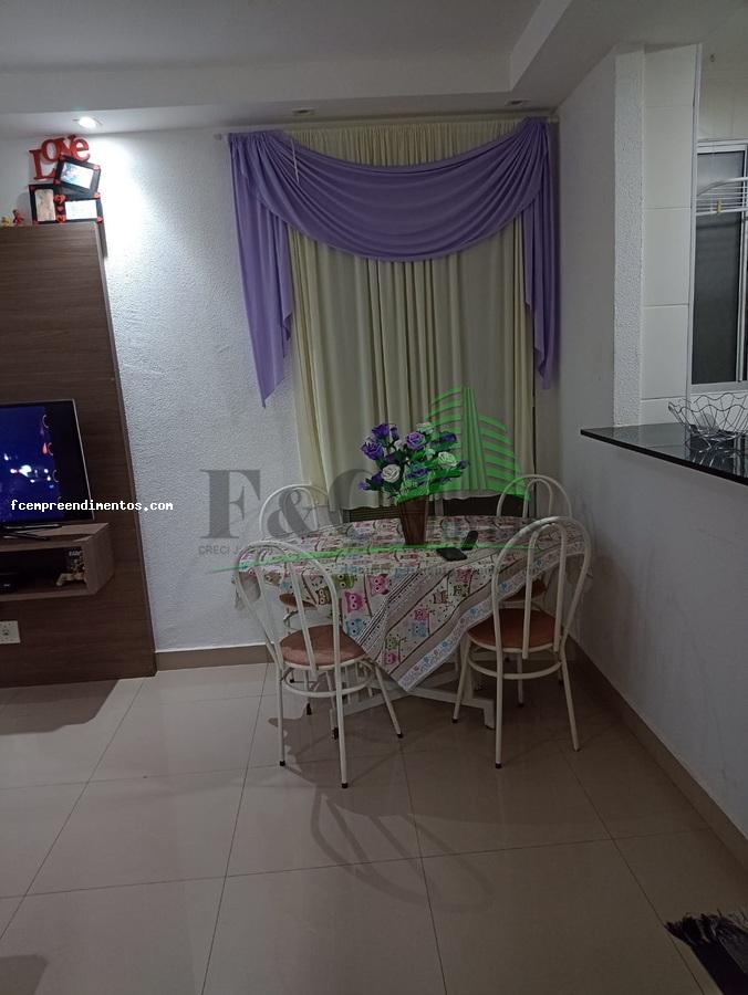 Apartamento à venda com 2 quartos, 40m² - Foto 21