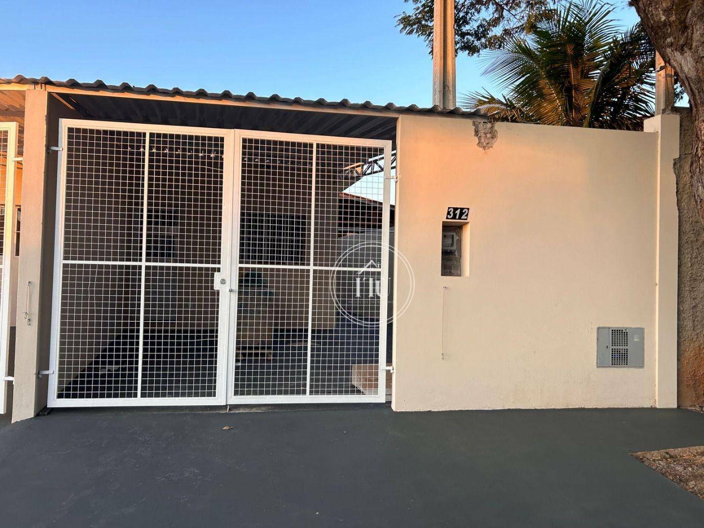 Casa, 2 quartos, 90 m² - Foto 1