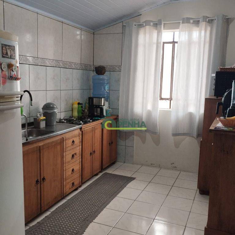 Casa à venda com 3 quartos, 150m² - Foto 4