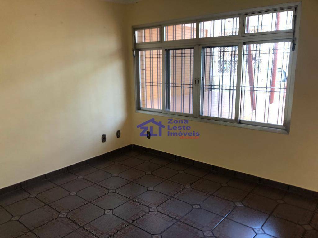 Sobrado à venda com 2 quartos, 200m² - Foto 5