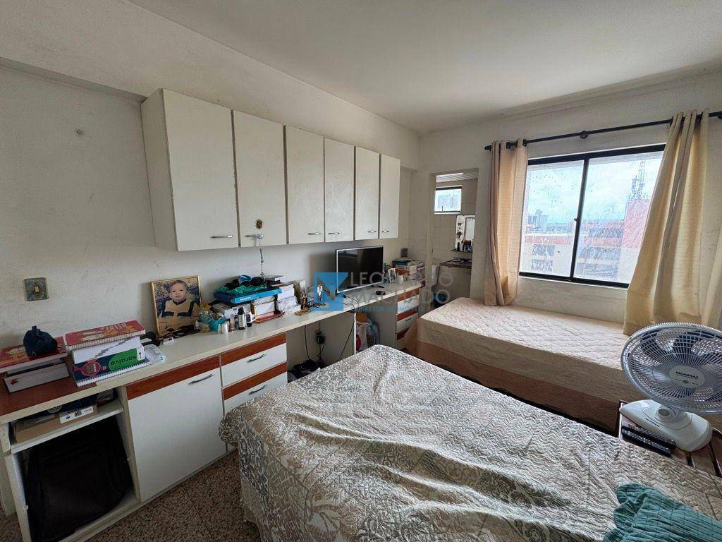 Apartamento à venda com 3 quartos, 139m² - Foto 8