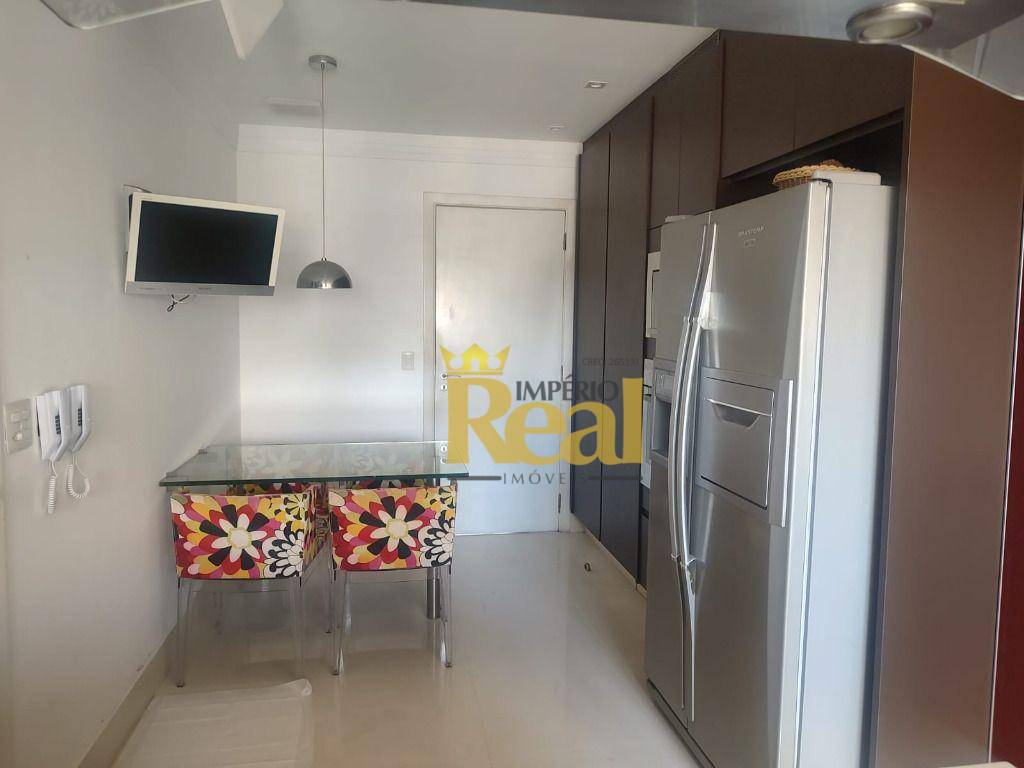 Apartamento para alugar com 3 quartos, 206m² - Foto 22