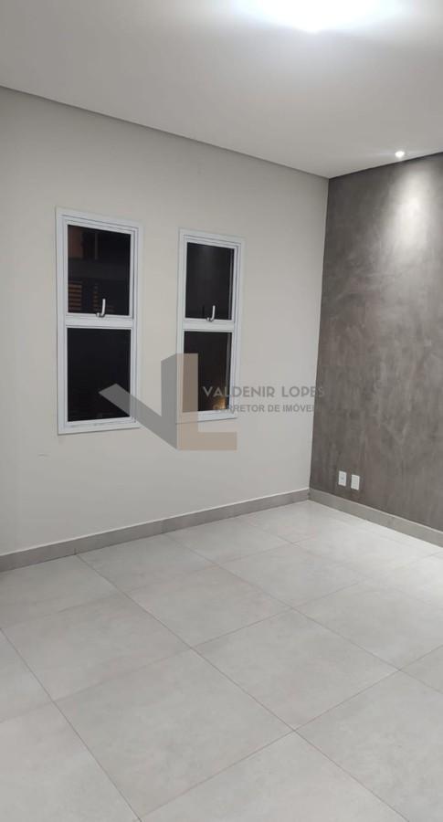 Casa à venda com 2 quartos, 80m² - Foto 4