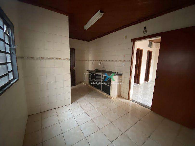 Casa à venda com 4 quartos, 136m² - Foto 12