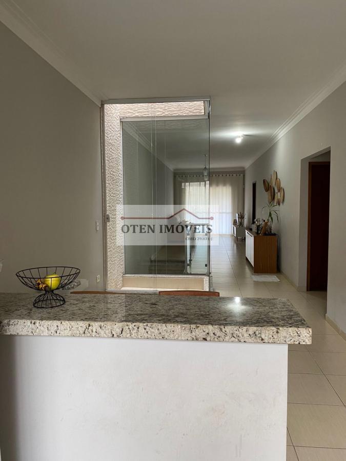 Casa à venda com 3 quartos, 222m² - Foto 10