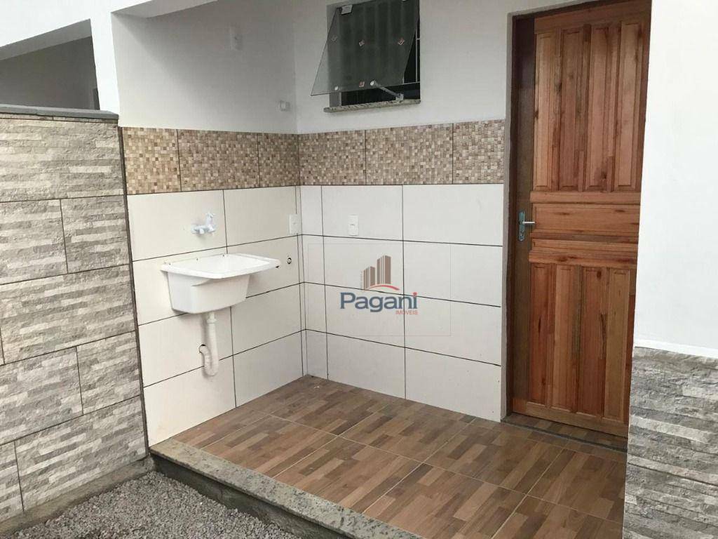Casa para alugar com 2 quartos, 50m² - Foto 6