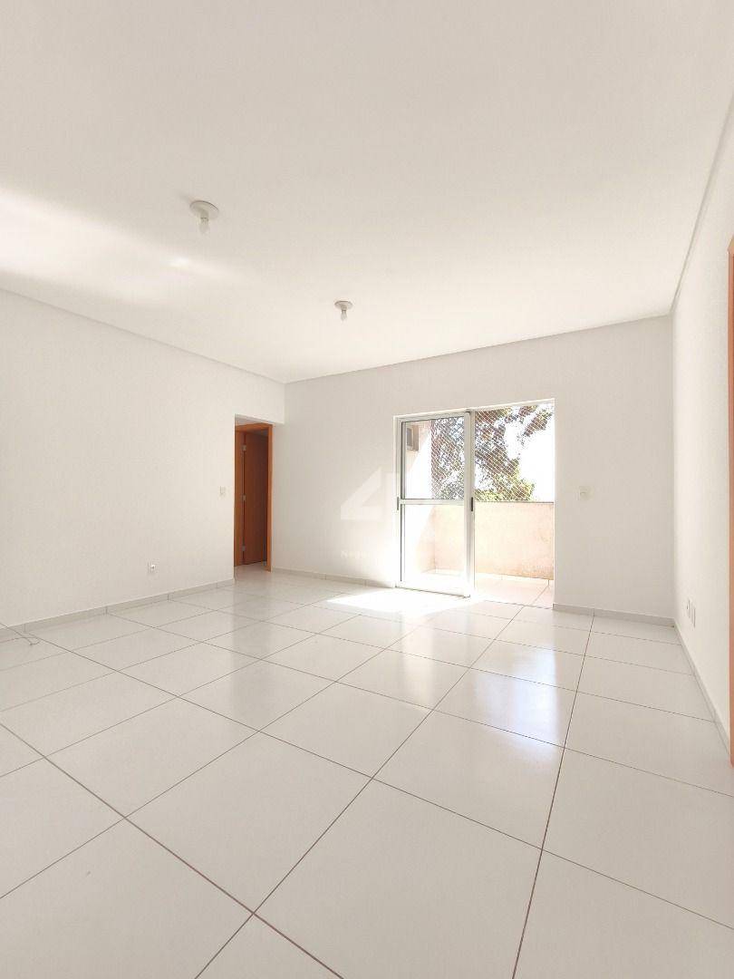 Apartamento à venda com 2 quartos, 71m² - Foto 1