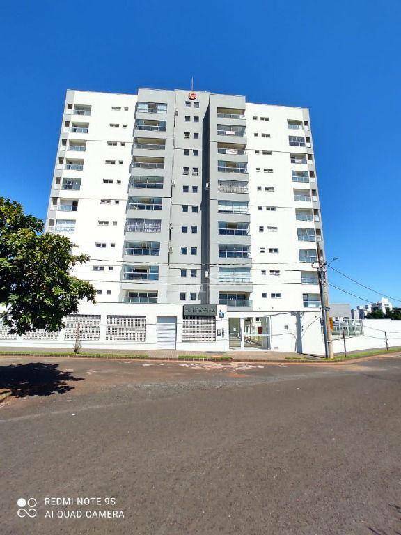 Apartamento à venda com 3 quartos, 136m² - Foto 1