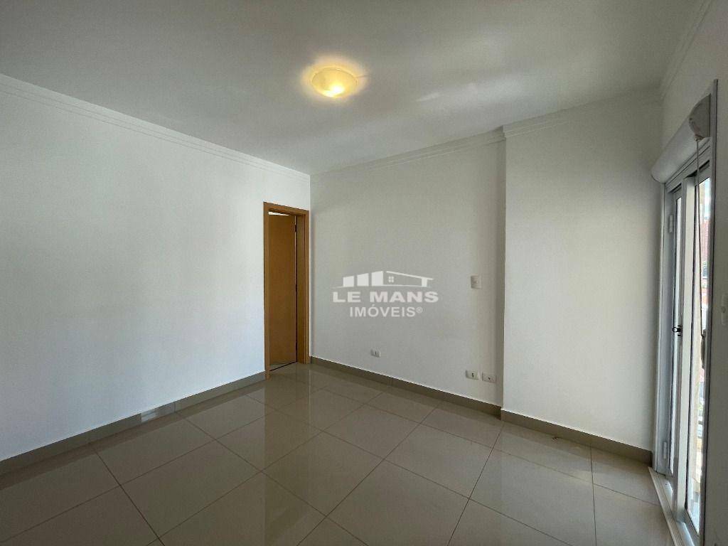 Apartamento para alugar com 3 quartos, 116m² - Foto 10