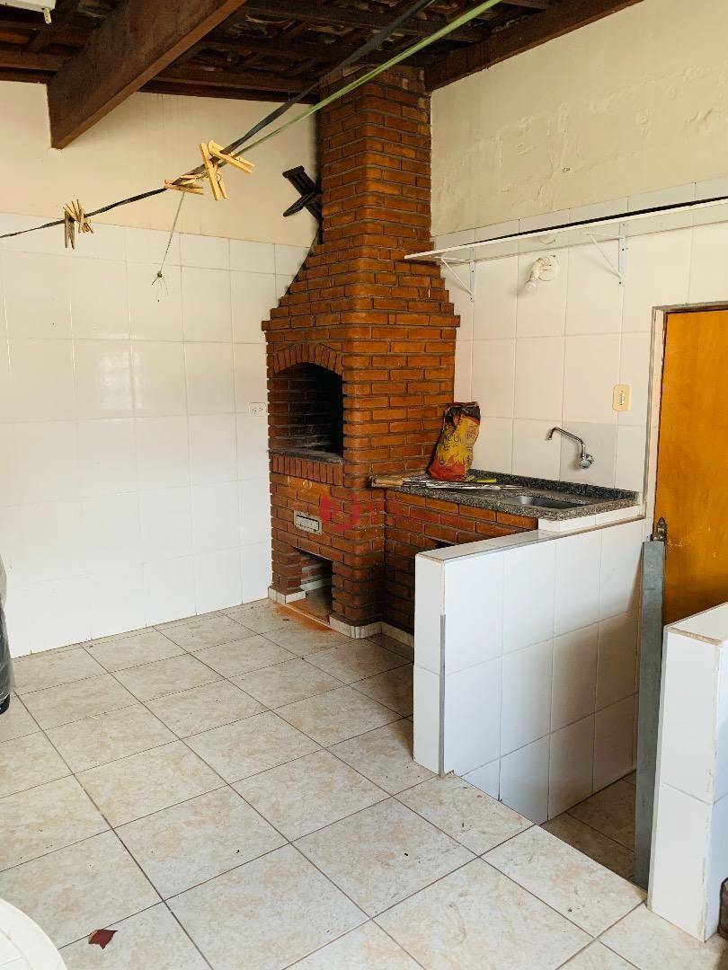 Sobrado à venda com 4 quartos, 200m² - Foto 8