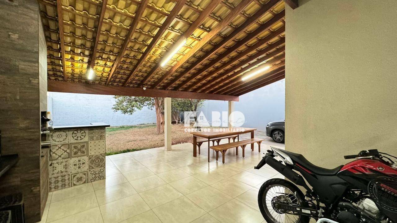 Casa à venda com 2 quartos, 140m² - Foto 12