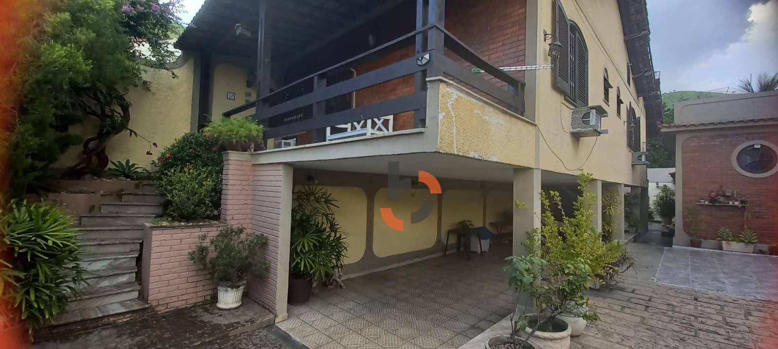 Casa à venda com 2 quartos, 74m² - Foto 1