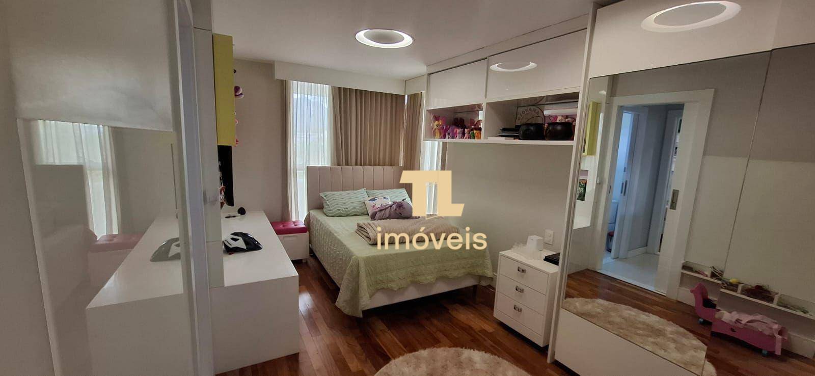 Casa à venda com 4 quartos, 350m² - Foto 20