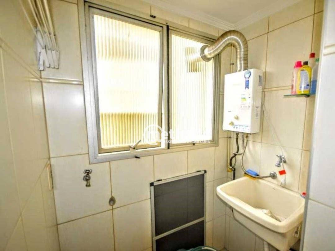 Apartamento à venda com 1 quarto, 60m² - Foto 7