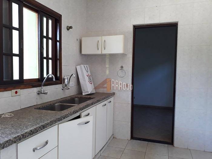 Sobrado à venda com 3 quartos, 200m² - Foto 3